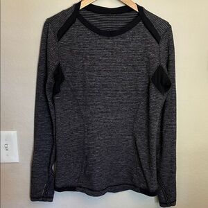 Women's Gray Lululemon Base Runner Shirt